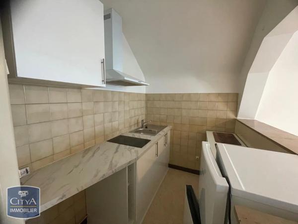 Appartement à louer 2 pièces 38m² Saint-Doulchard (18230)