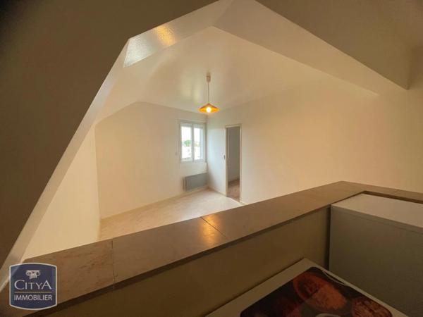 Appartement à louer 2 pièces 38m² Saint-Doulchard (18230)