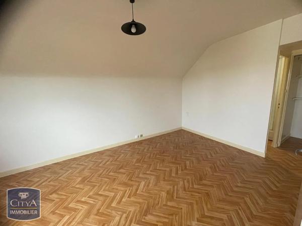 Appartement à louer 2 pièces 38m² Saint-Doulchard (18230)