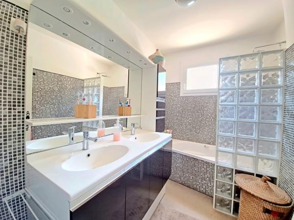 Maison 4 pièces - 139 m² Exclusivité efficity