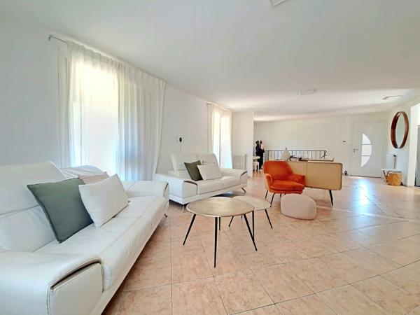 Maison 4 pièces - 139 m² Exclusivité efficity