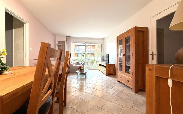 Appartement à vendre    4 pièces • 76,88 m2 Vitry-sur-Seine