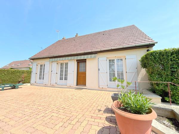A VENDRE - Gisors - Maison de plain pied - 70m² - 2 chambres - Sous-sol total - 905m² de terrain