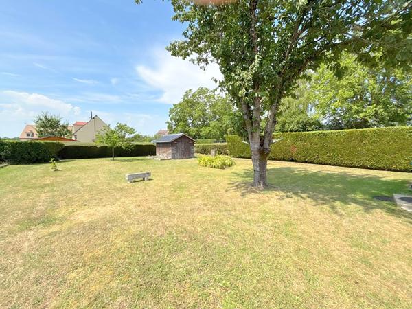 A VENDRE - Gisors - Maison de plain pied - 70m² - 2 chambres - Sous-sol total - 905m² de terrain