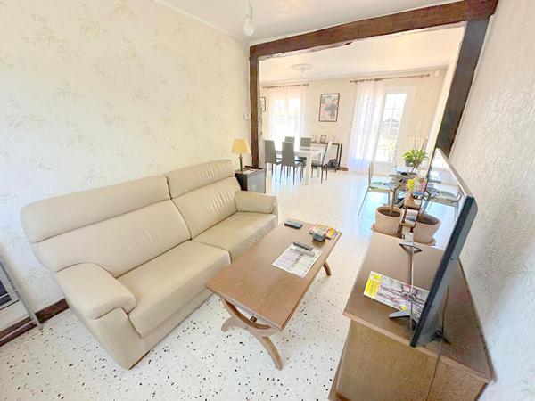A VENDRE - Gisors - Maison de plain pied - 70m² - 2 chambres - Sous-sol total - 905m² de terrain