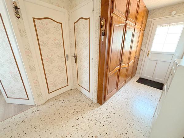 A VENDRE - Gisors - Maison de plain pied - 70m² - 2 chambres - Sous-sol total - 905m² de terrain