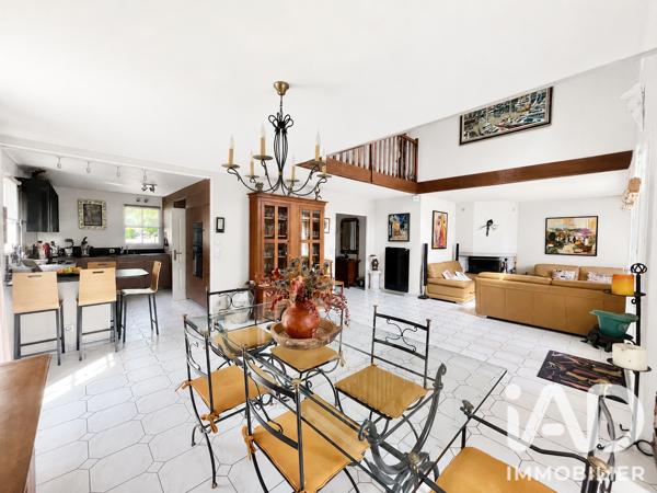 Maison à vendre 8 pièces 213 m² Cergy