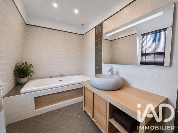 Maison à vendre 8 pièces 213 m² Cergy