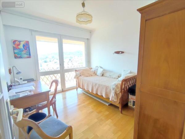 Appartement à vendre à Louviers dans l'Eure (27400), ref : 27082-1024104