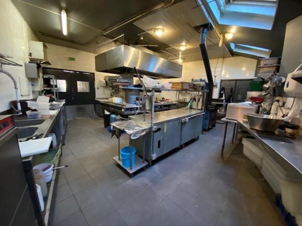 Ensemble immobilier d'une surface de 490 m²