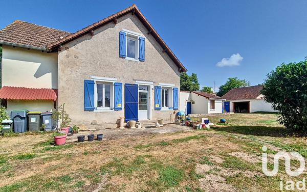Maison à vendre 6 pièces 136 m² Ainay-le-Château