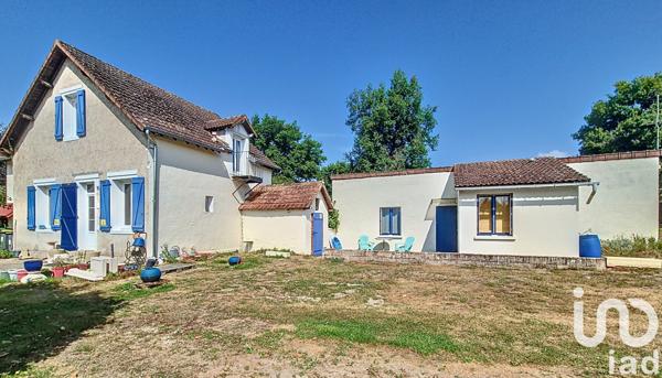 Maison à vendre 6 pièces 136 m² Ainay-le-Château