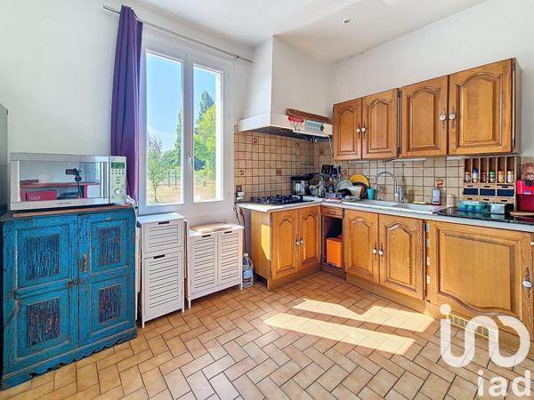 Maison à vendre 6 pièces 136 m² Ainay-le-Château