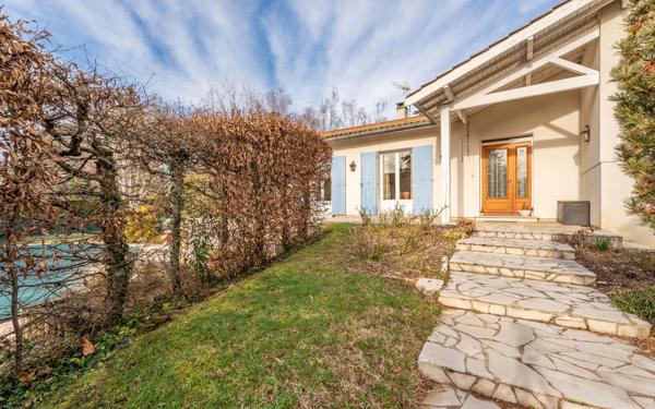 Maison à vendre    6 pièces •  La Tour-de-Salvagny