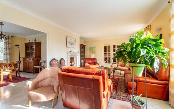 Maison à vendre    6 pièces •  La Tour-de-Salvagny