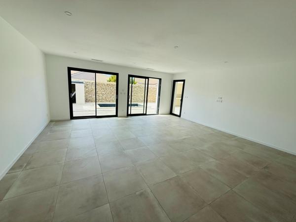 Maison à OLONZAC, 34210 - 4 pièces 120m²