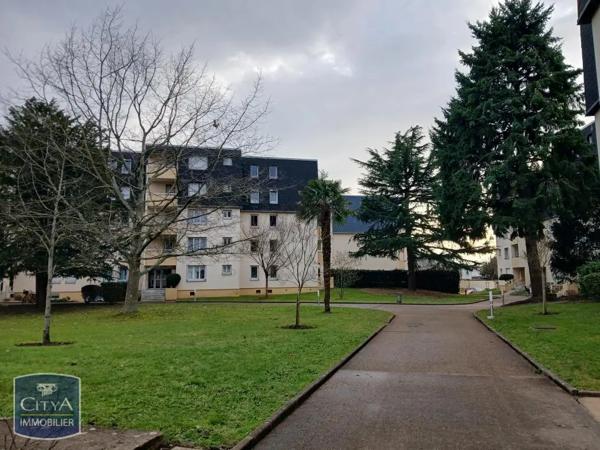 Appartement à louer 4 pièces 83.25m²