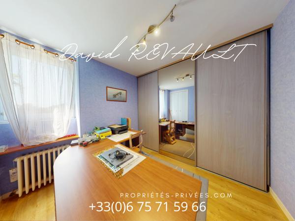 Maison Elven 8 pièce(s) 210 m2- Authentique longère en pierre avec terrain de 3 000 m² (en cours de bornage) !