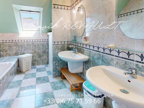 Maison Elven 8 pièce(s) 210 m2- Authentique longère en pierre avec terrain de 3 000 m² (en cours de bornage) !