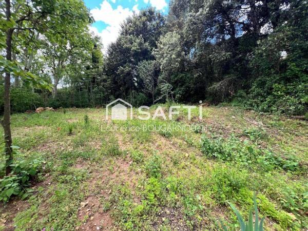 Terrain constructible 2390 m²
