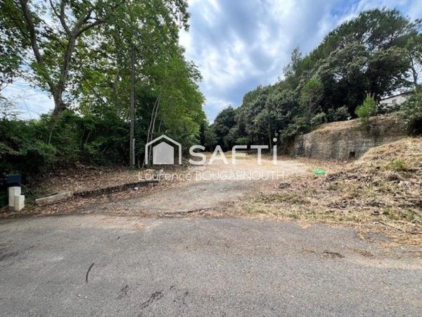 Terrain constructible 2390 m²