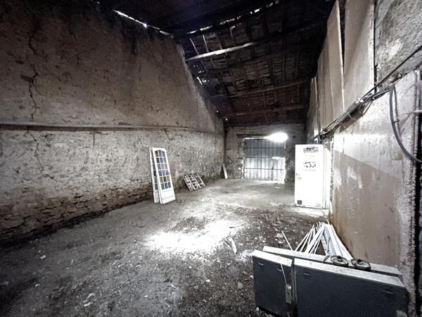 Vouneuil-sous-Biard (86580) MAISON 100 M2 AGRANDISSABLE AVEC GRANGE 80 M2 SUR 2 NIVEAUX