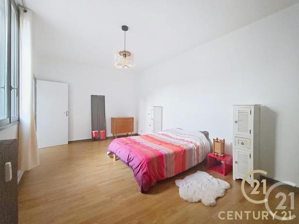 Appartement F3 à vendre  3 pièces - 74 m 2   ANGOULEME  - 16