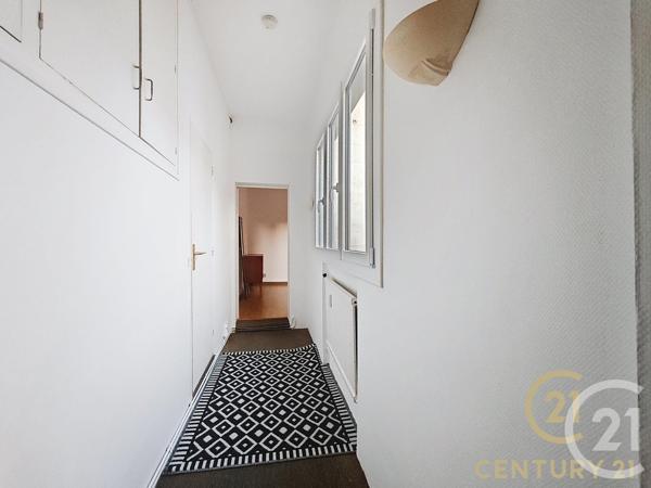 Appartement F3 à vendre  3 pièces - 74 m 2   ANGOULEME  - 16