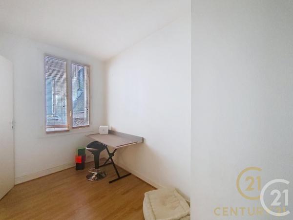 Appartement F3 à vendre  3 pièces - 74 m 2   ANGOULEME  - 16