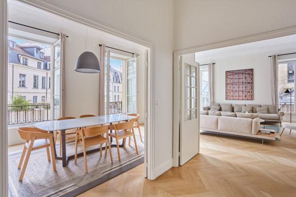 Location vide- Paris 75002 - Appartement 5  pièces, 154 m2 - terrasse de 80m2- Bourse