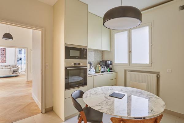 Location vide- Paris 75002 - Appartement 5  pièces, 154 m2 - terrasse de 80m2- Bourse
