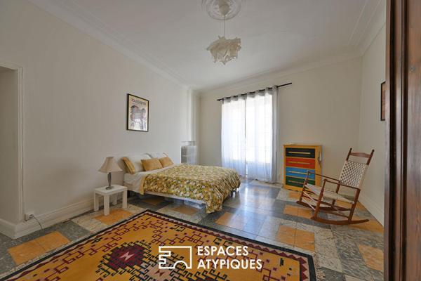 Maison coeur de village 279 m2 avec terrasses, vue et garage
