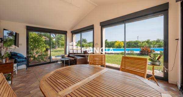 À vendre Maison 9 pièces 409 m² - Ambès 33810