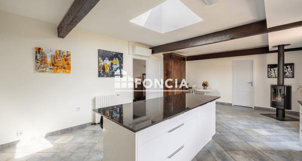 À vendre Maison 9 pièces 409 m² - Ambès 33810