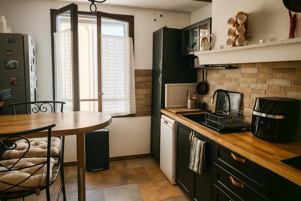 Maison de village avec garage, terrasse couverte – cœur de Gonfaron