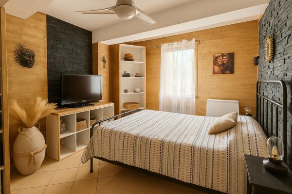 Maison de village avec garage, terrasse couverte – cœur de Gonfaron