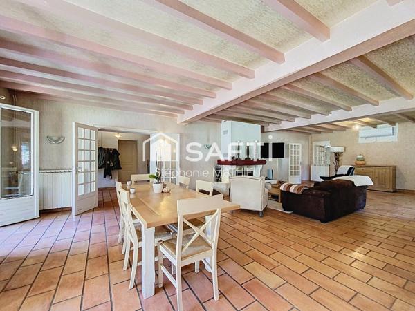 Villa avec piscine et parc arboré