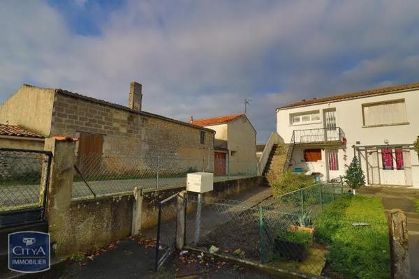 Appartement à louer 3 pièces 53m² Saint-Just-Luzac (17320)