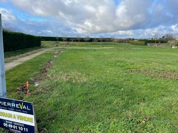 15 min POITIERS - commune de SAINT-JULIEN-L'ARS (86800)