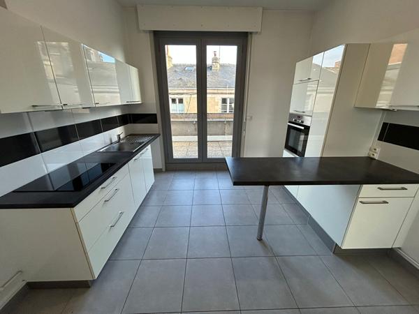 T4 Poitiers – Centre-Ville – 134.34 m2