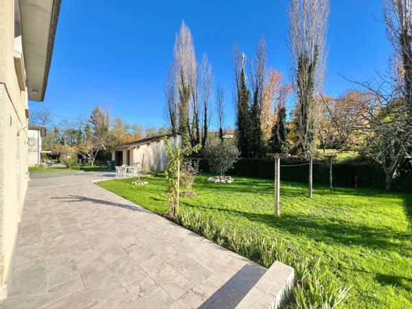 MAISON AVEC JARDIN ET GARAGE PROCHE CENTRE VILLE