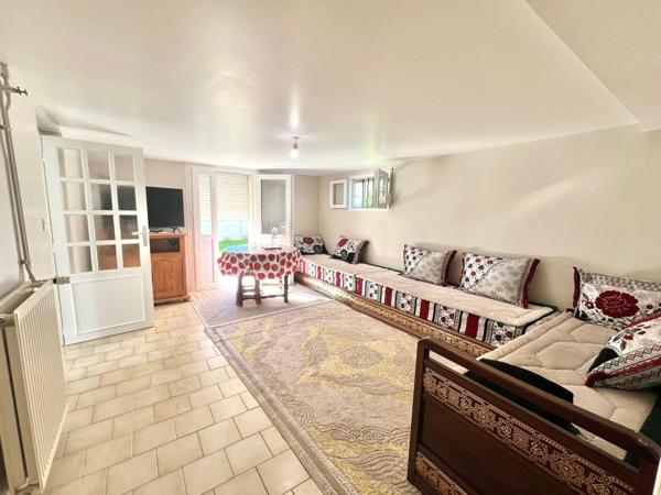 MAISON AVEC JARDIN ET GARAGE PROCHE CENTRE VILLE