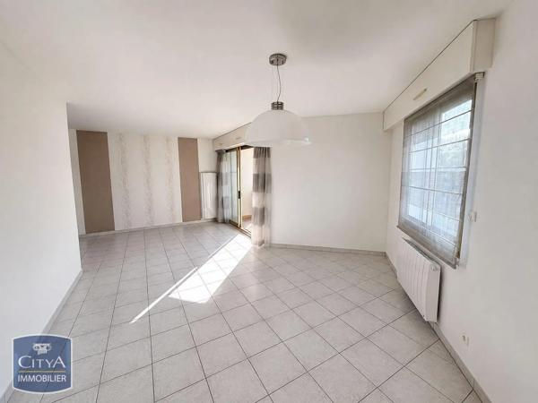 Appartement à louer 4 pièces 93.83m² Besançon (25000)