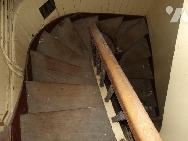 PREVERANGES (18) CHER, A vendre une maison de village (ancien moulin) sans jardin ni cour et en...