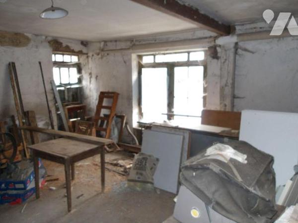 PREVERANGES (18) CHER, A vendre une maison de village (ancien moulin) sans jardin ni cour et en...