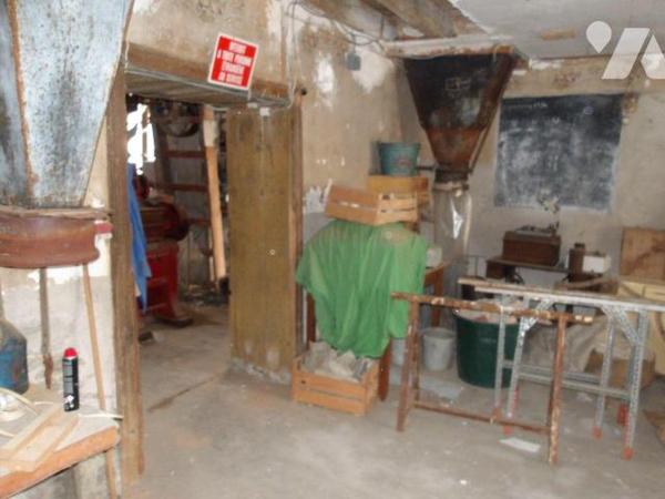 PREVERANGES (18) CHER, A vendre une maison de village (ancien moulin) sans jardin ni cour et en...