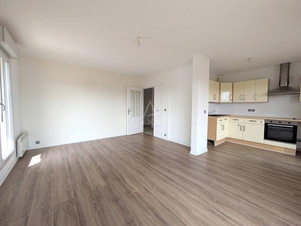 COUP DE COEUR ! T2 de 49 m² au calme avec terrasse d’angle de 23 m² - Vue Pyrénées