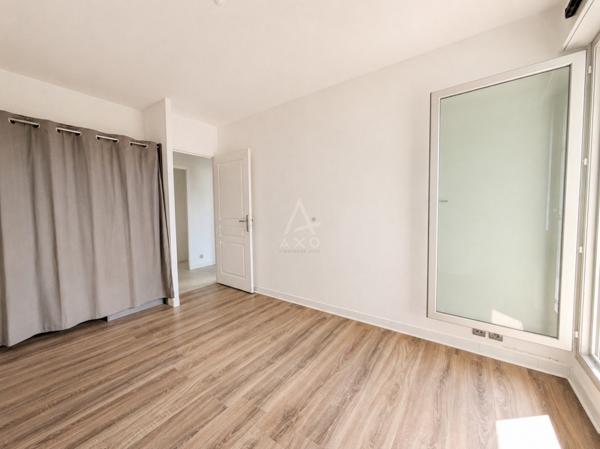 COUP DE COEUR ! T2 de 49 m² au calme avec terrasse d’angle de 23 m² - Vue Pyrénées