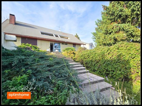 Maison individuelle de 250 m² avec sous-sol de 250 m², jardin de 1 380 m² - Divonne-les-Bains