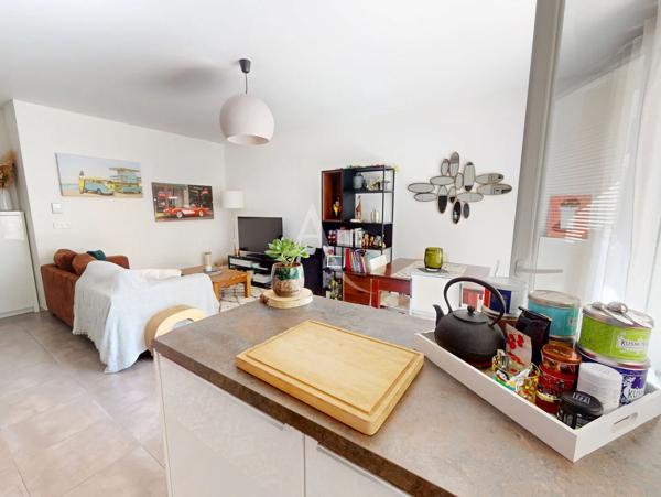 ROSNY-SOUS-BOIS ? 3 PIÈCES AVEC BALCON, PARKING (BOXABLE) ET RÉSIDENCE RÉCENTE